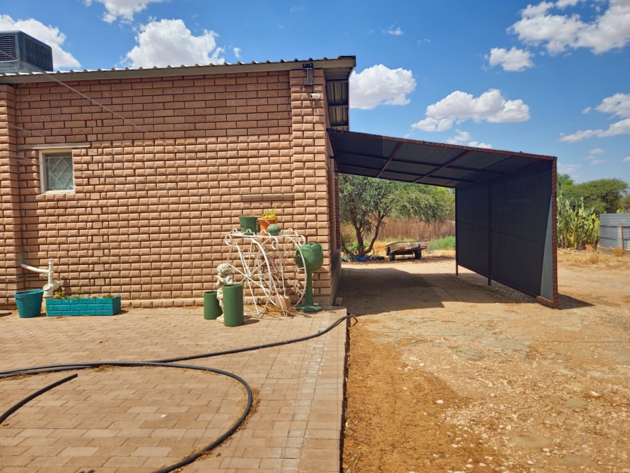 2 Bedroom Property for Sale in Klippunt Northern Cape